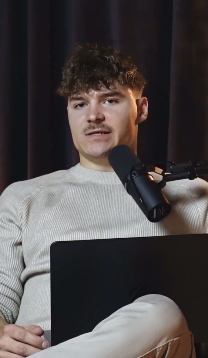 Fabian Nienaber im Podcast-Studio